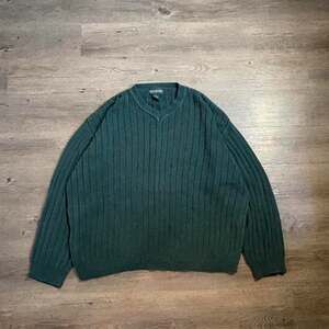 Vintage 90s cozy ribbed cotton v-neck sweater